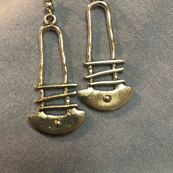 Silver Earrings - Picture 2 of 4